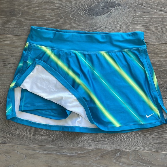 Nike Dri-Fit Turquoise w/Neon Stripes Athletic Tennis Skort-M Top Sold Separate - Picture 2 of 7